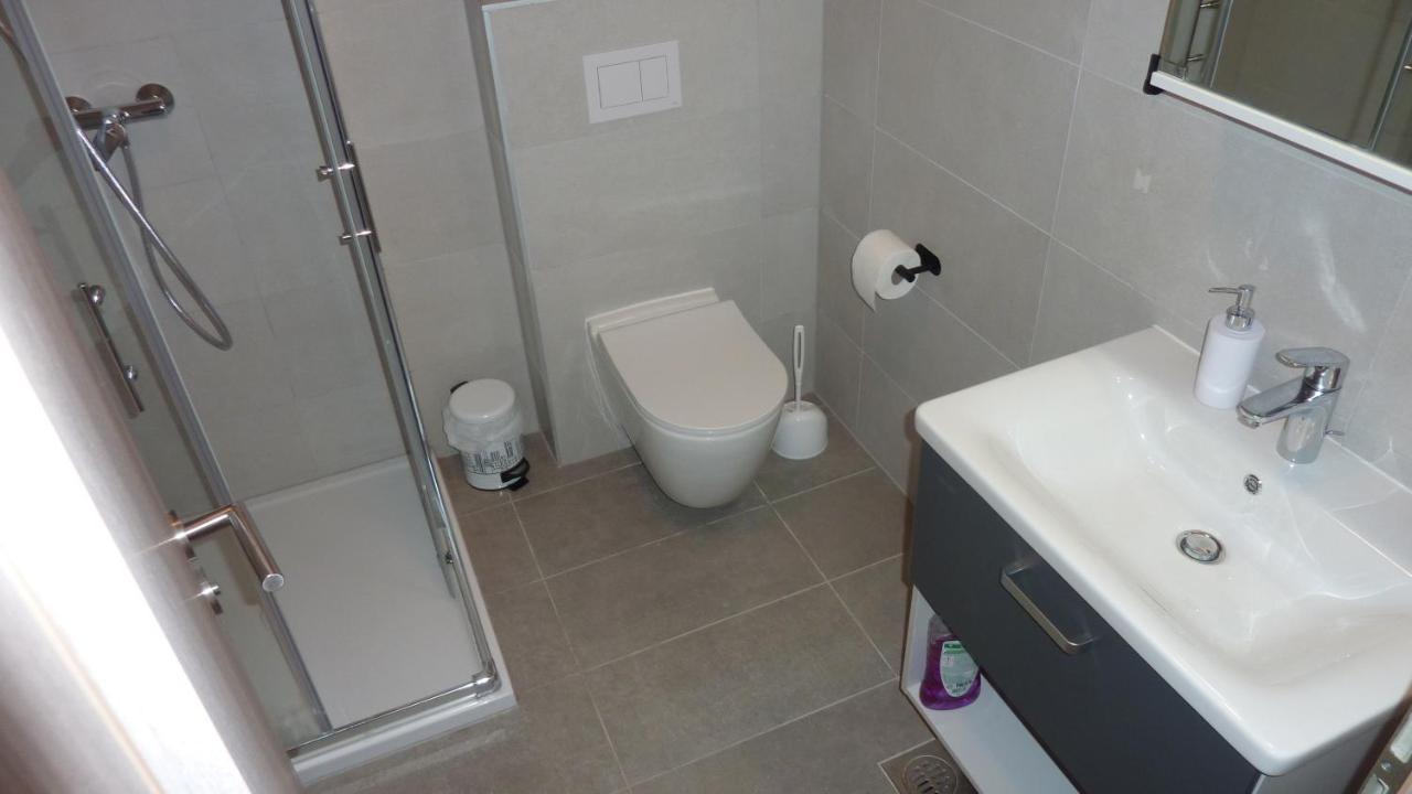 Apartment Jere With Private Parking Zadar Exterior photo