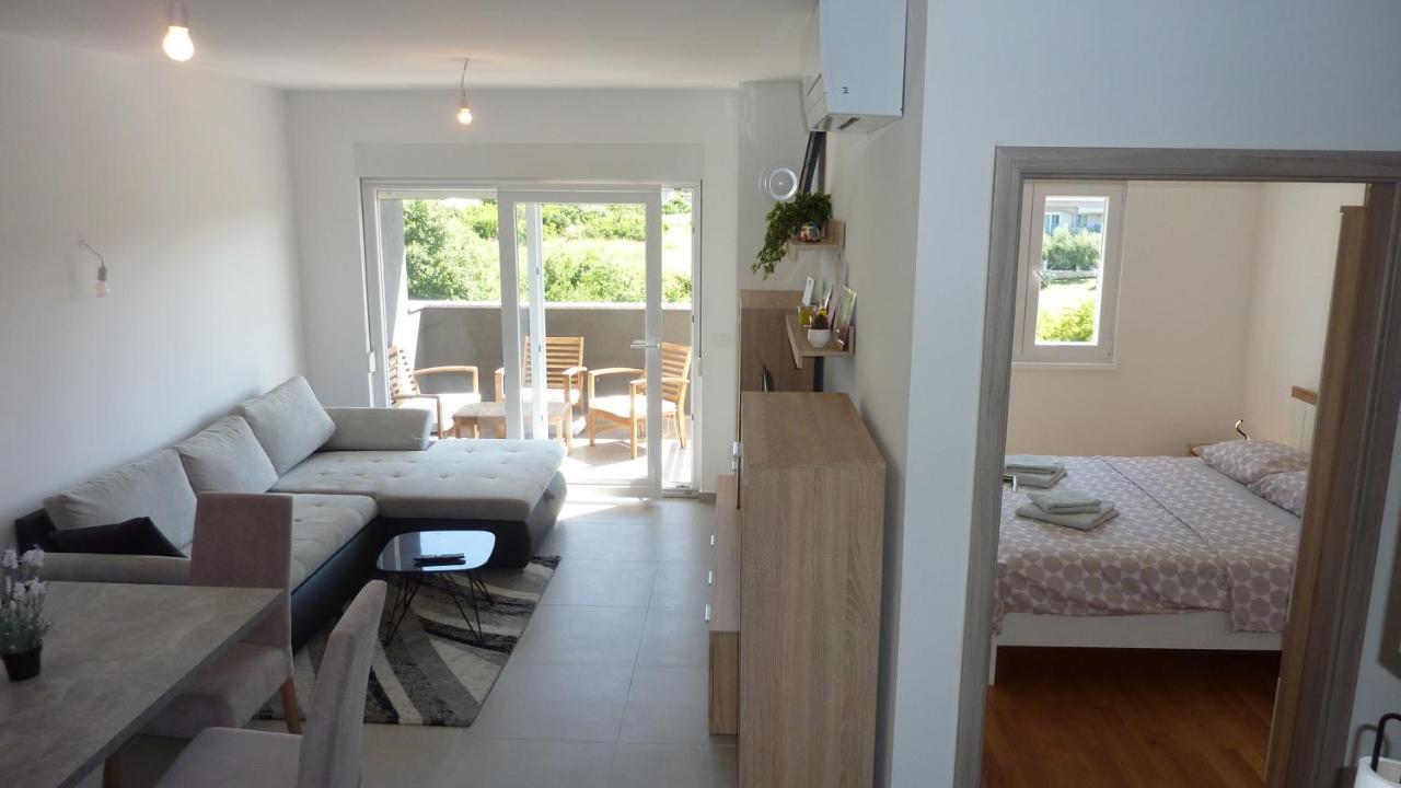 Apartment Jere With Private Parking Zadar Exterior photo